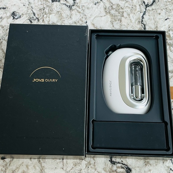 Silver Face Mask Accessory - Picture 2 of 2